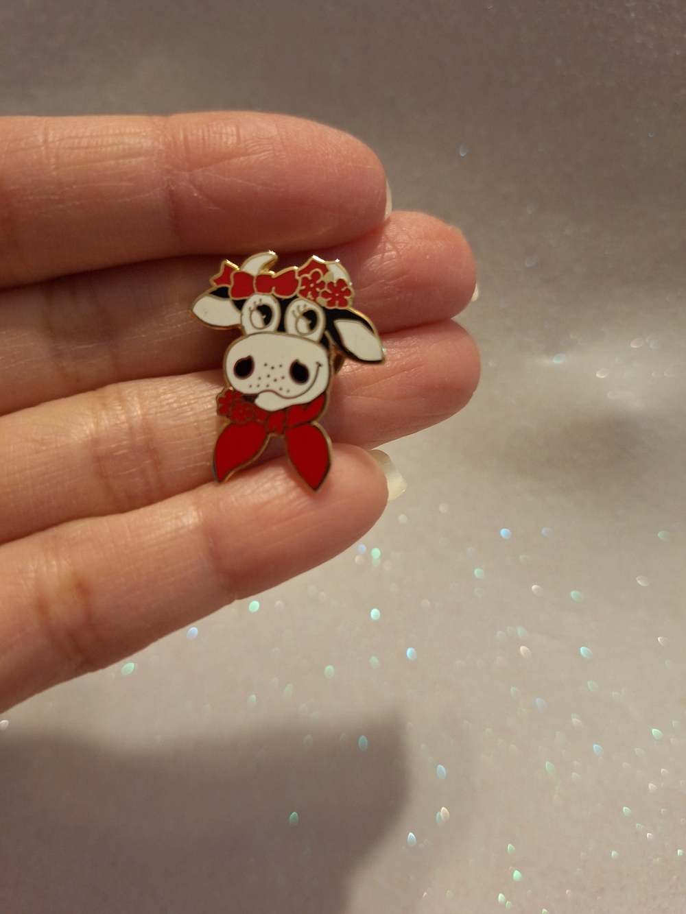 Vintage 1990’s Moo Cow New York Lapel Pin Tourist Souvenir